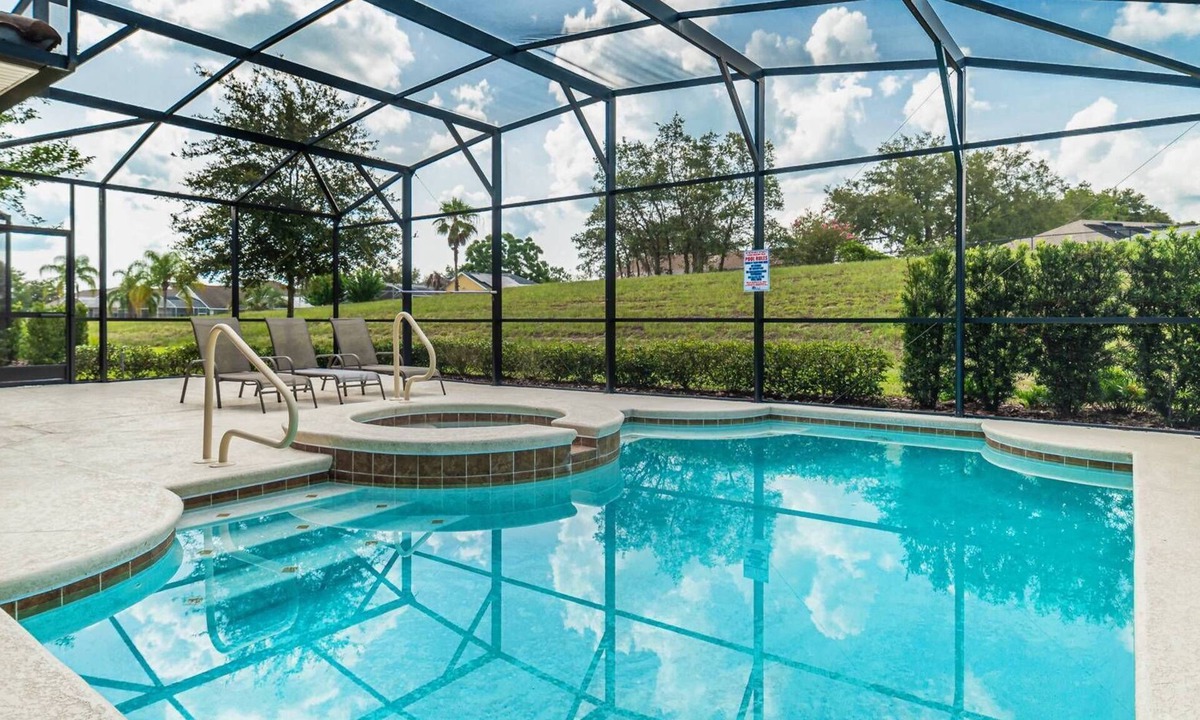 Loughman House | Solterra Resort 5 Bedroom Pool Home Pet Friendly