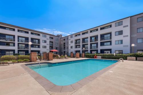 University Place Hotel | Sonesta Select Charlotte University Research Park