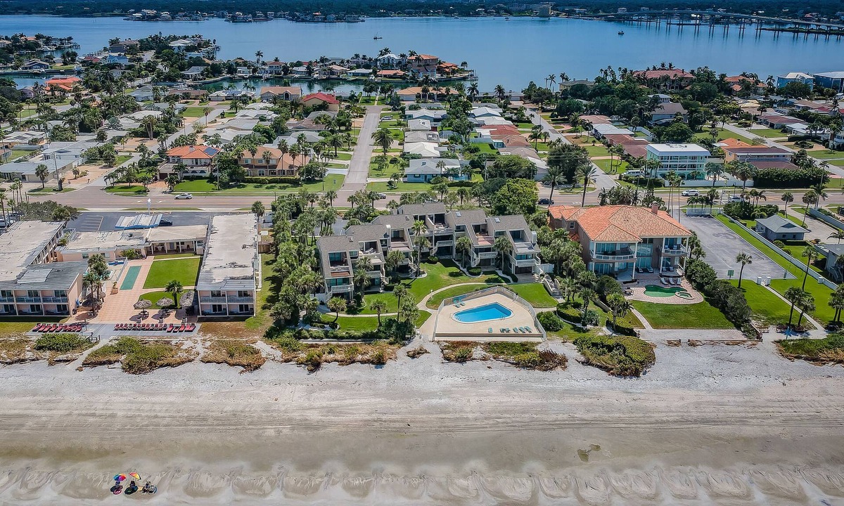Belleair Beach Condo | Sonrisa 5 in Belleair Beach