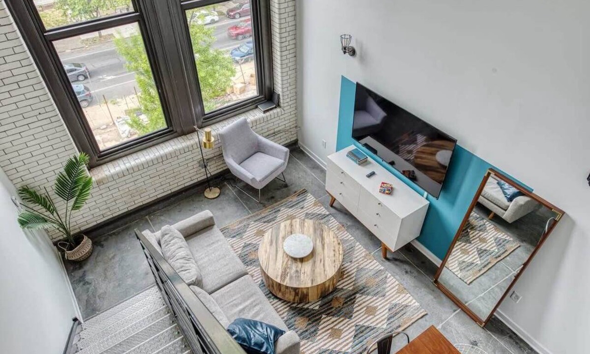 West Philadelphia Apartment | Sosuite | 3BR Loft w W/D, Gym, Lounge