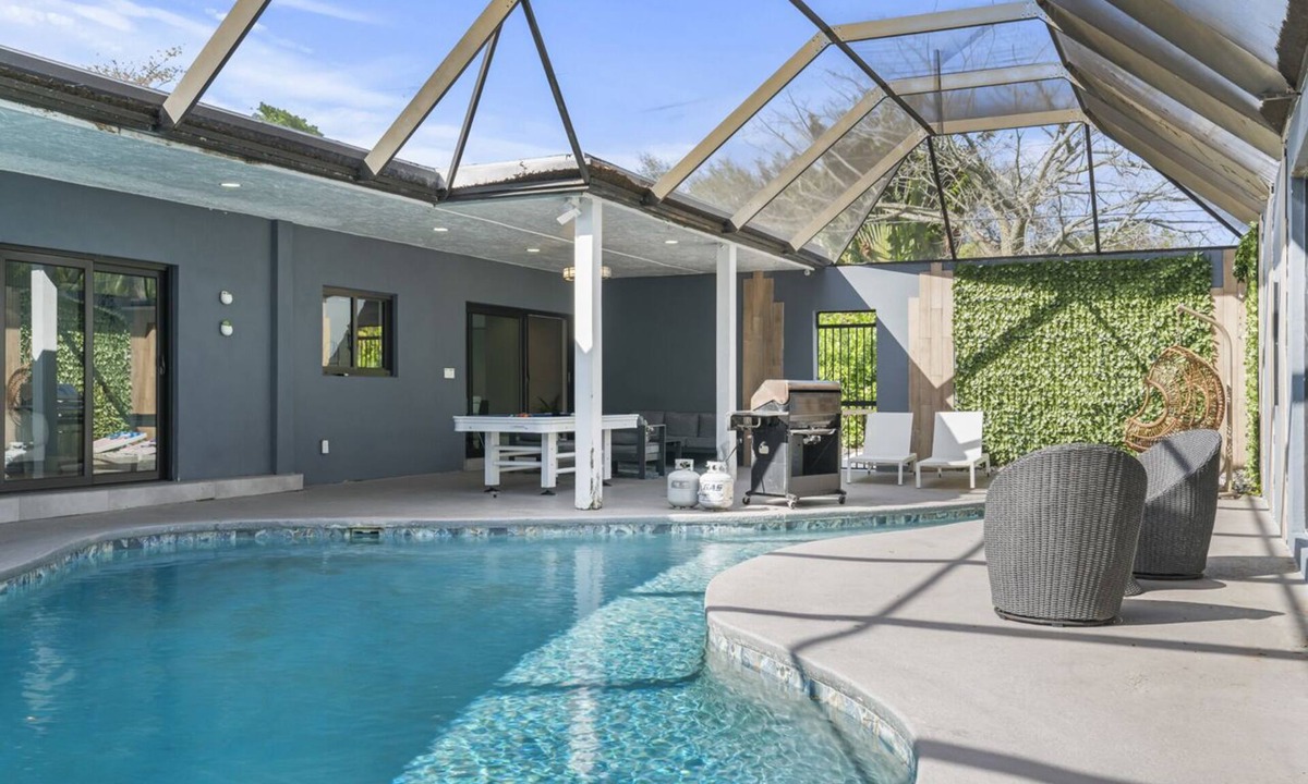 Cutler Bay House | South Miami Gem Near Zoo Miami, The Falls/Pool