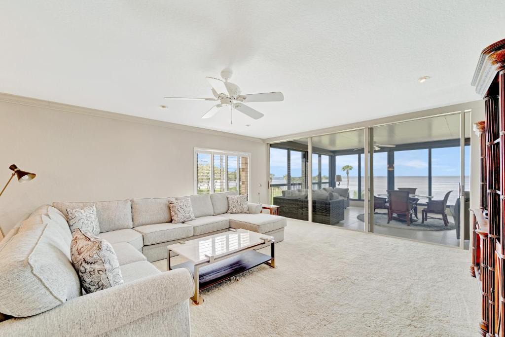 Burnt Store Marina Apartment | South Shore Sunset