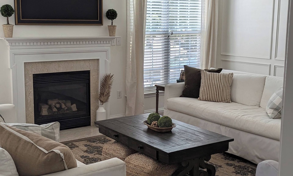 Cornelius House | Southern charm meets Lake Norman/Charlotte - pet friendly
