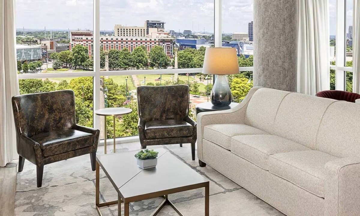 Fairlie-Poplar Historic District Resort | Southern Style in the heart of Downtown Atlanta
