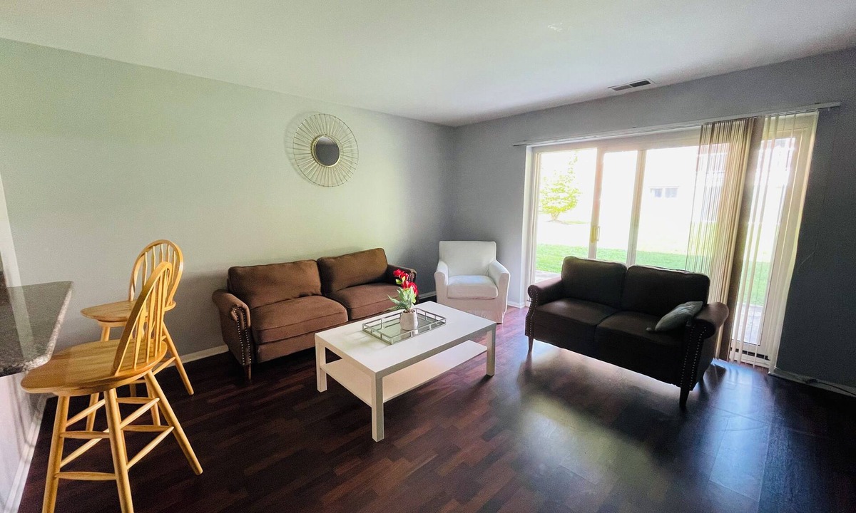 Elkins Park Apartment | Spacious 2BR/2BA | Monthly Discount
