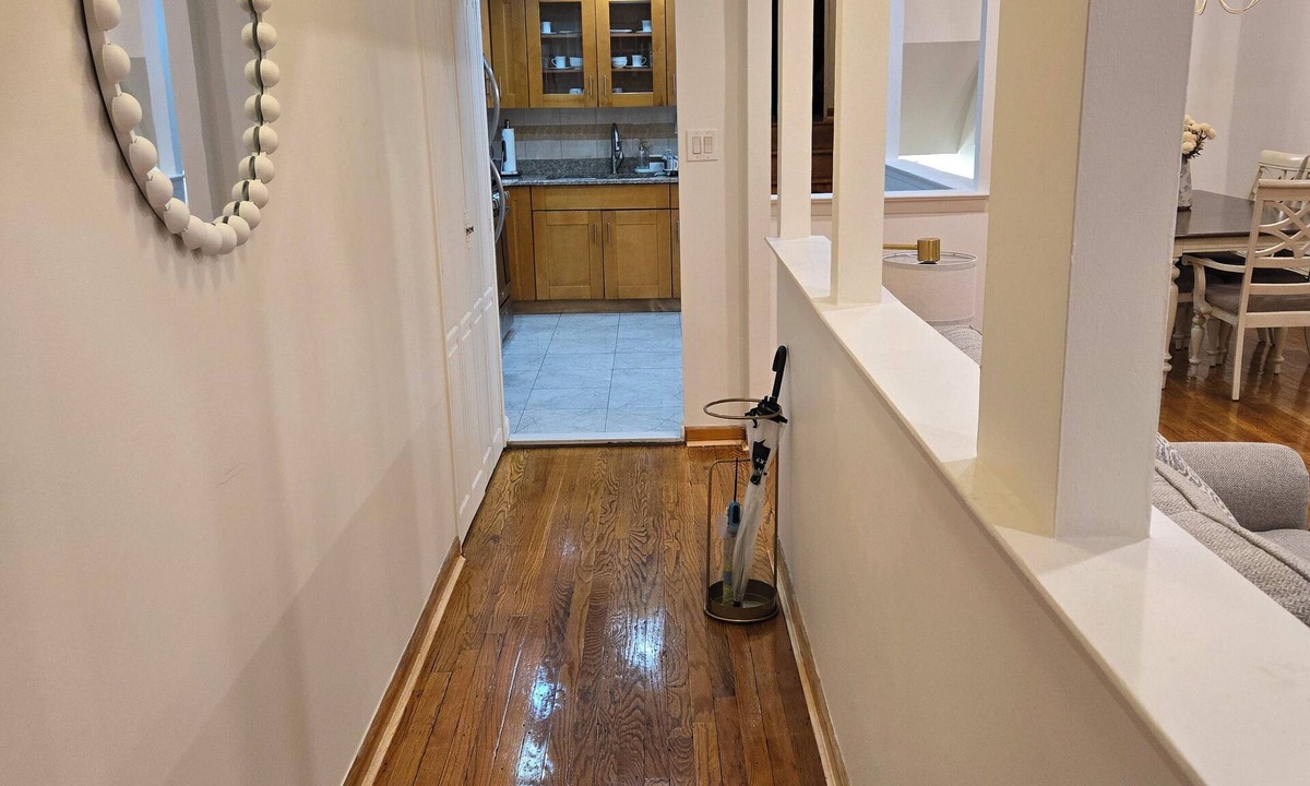 Canarsie Apartment | Spacious 3-bedroom apartment in lovely Brooklyn with AC