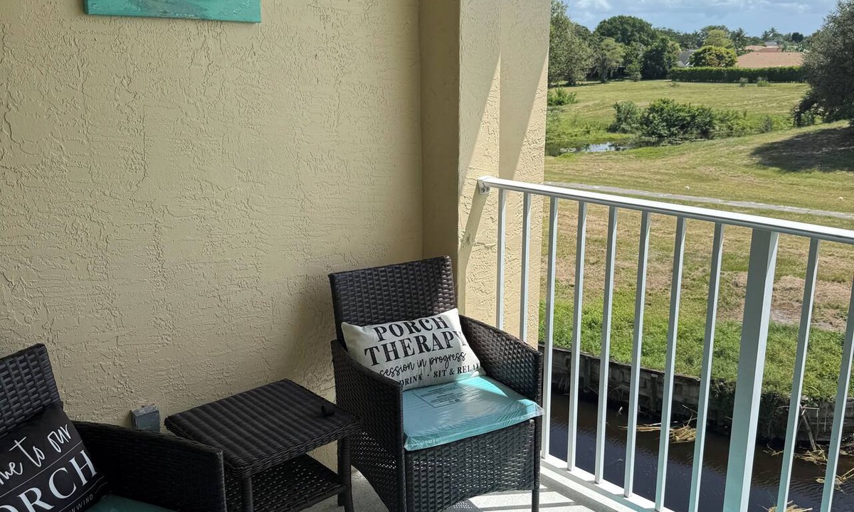 Greenview Shores Condo | Spacious 3-bedroom condo in serene Wellington with air conditioning