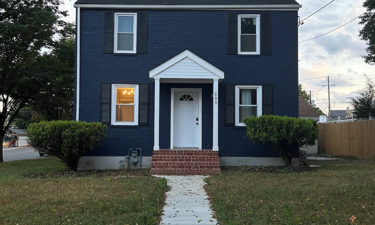 Silver Spring House | Spacious 4-bedroom house with AC and WiFi in fabulous Silver Spring