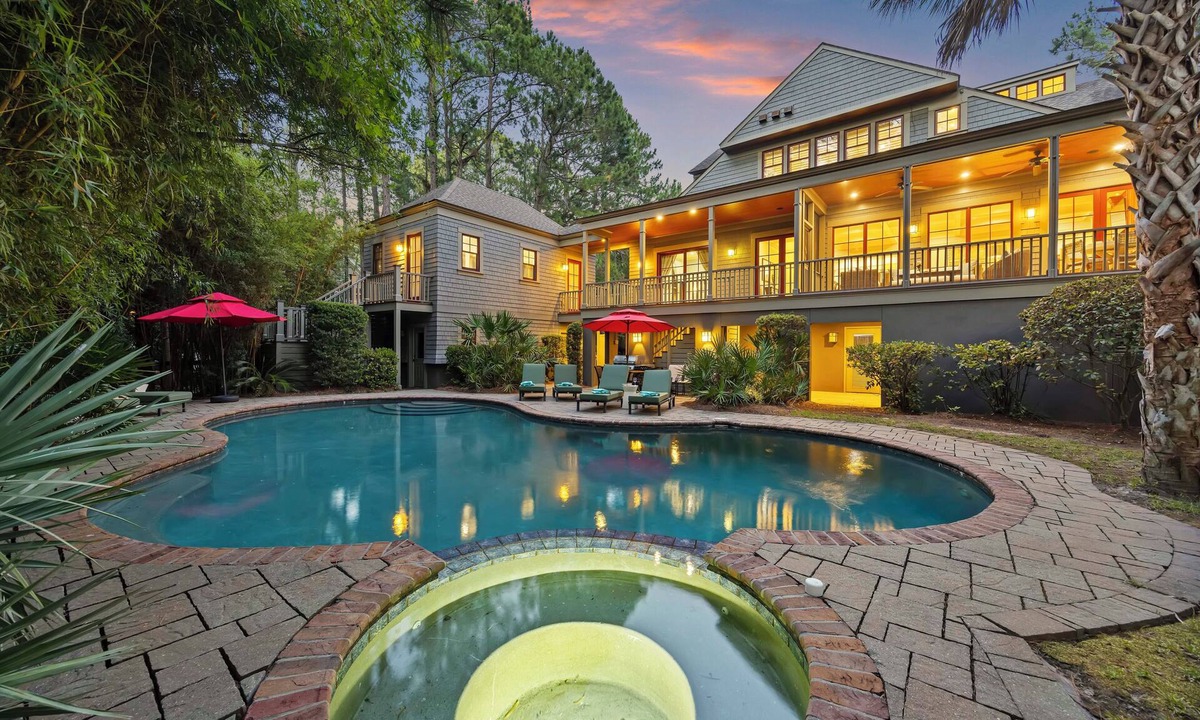 Vanderhorst Plantation House | Spacious 4BD w/Guest House! Private Pool + Hot Tub