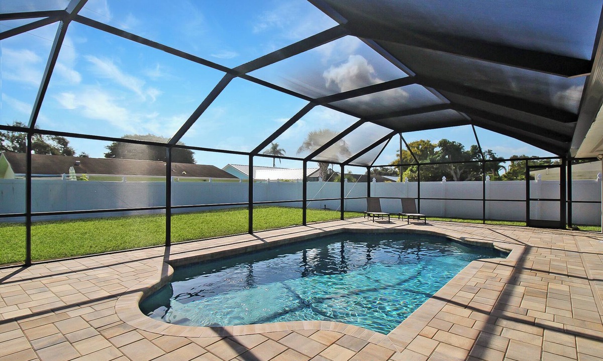 Bradenton House | Spacious 4BR home in picturesque West Bradenton - Southern Exposure