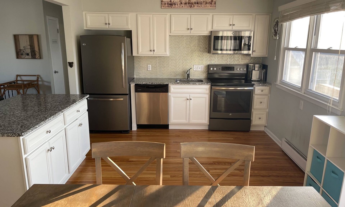 Ventnor City House | Spacious 4BR Home, sleeps 10, large fenced in backyard