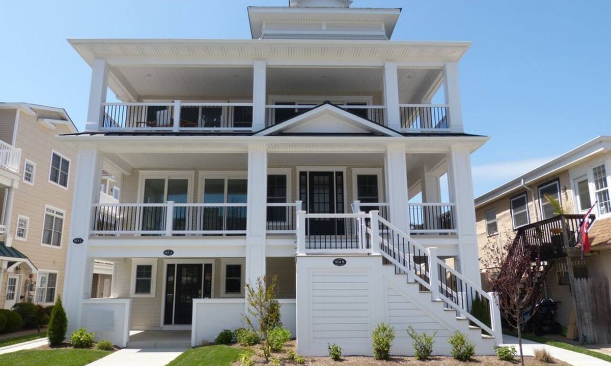 North End Condo | Spacious 5 Bedroom 4.5 Bath w/Private Elevator- 1 block from Boardwalk