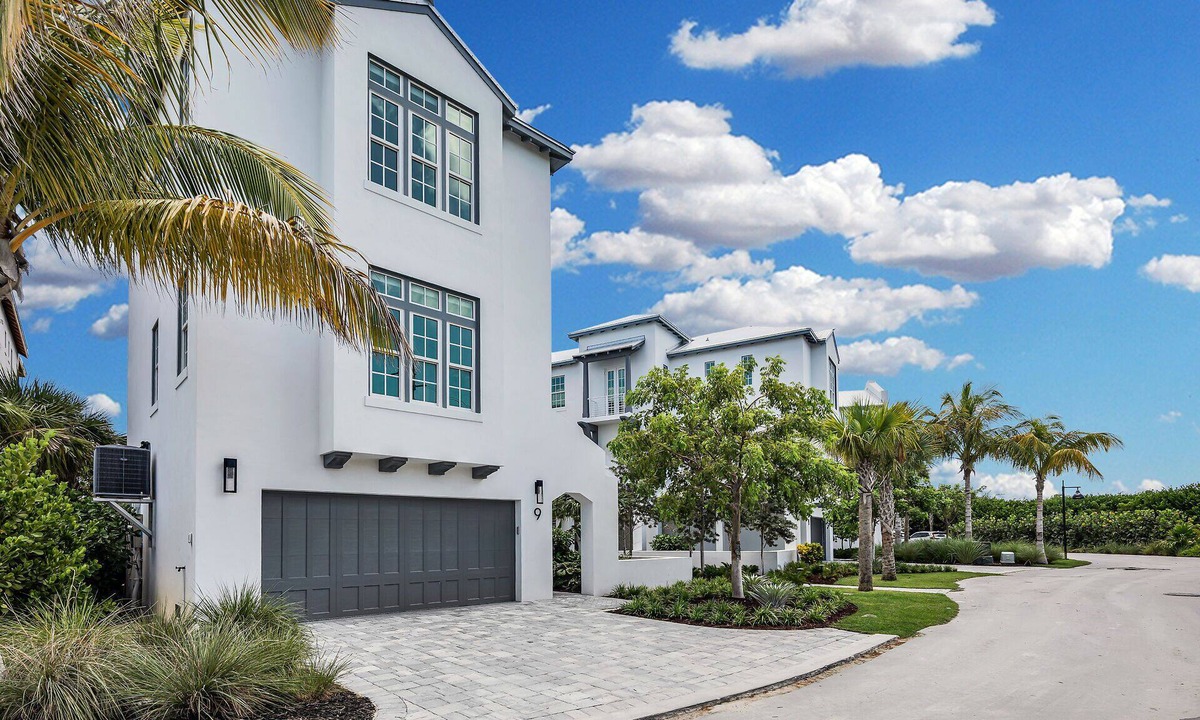 Marathon House | Spacious 5-bedroom luxury home in new waterfront community in Grassy Key!