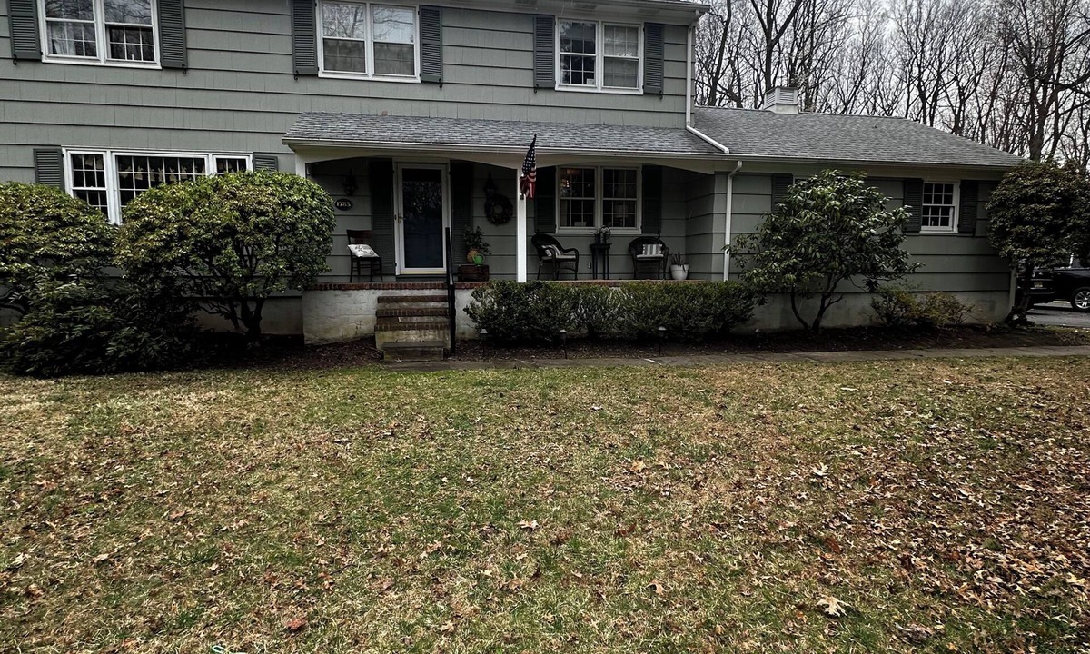 Martinsville House | Spacious 5-bedroom house with in-ground pool