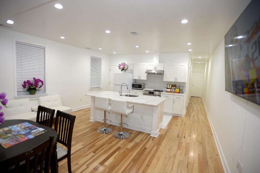 Point Breeze Apartment | Spacious and Brand New Apartment in Point Breeze - Prime Location