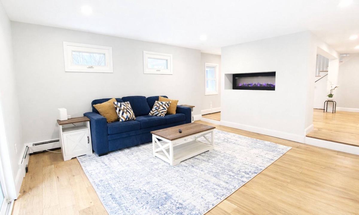 Long Branch House | Spacious beach home, walk to shore