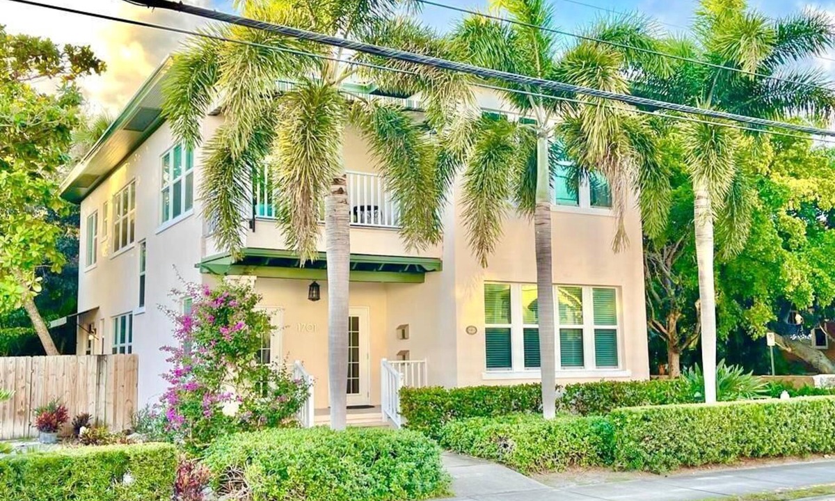 West Palm Beach House | Spacious beautiful historic home, walk/bike to downtown, Palm Beach