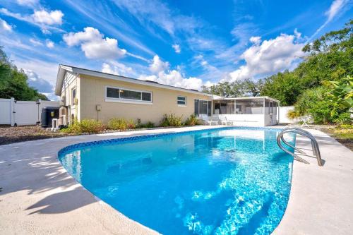 Casselberry House | Spacious Casselberry House with Backyard Pool