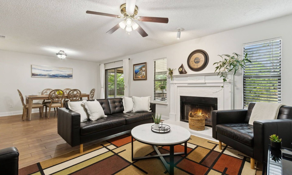 Sunbeam House | Spacious Family Home w/Patio in Jacksonville