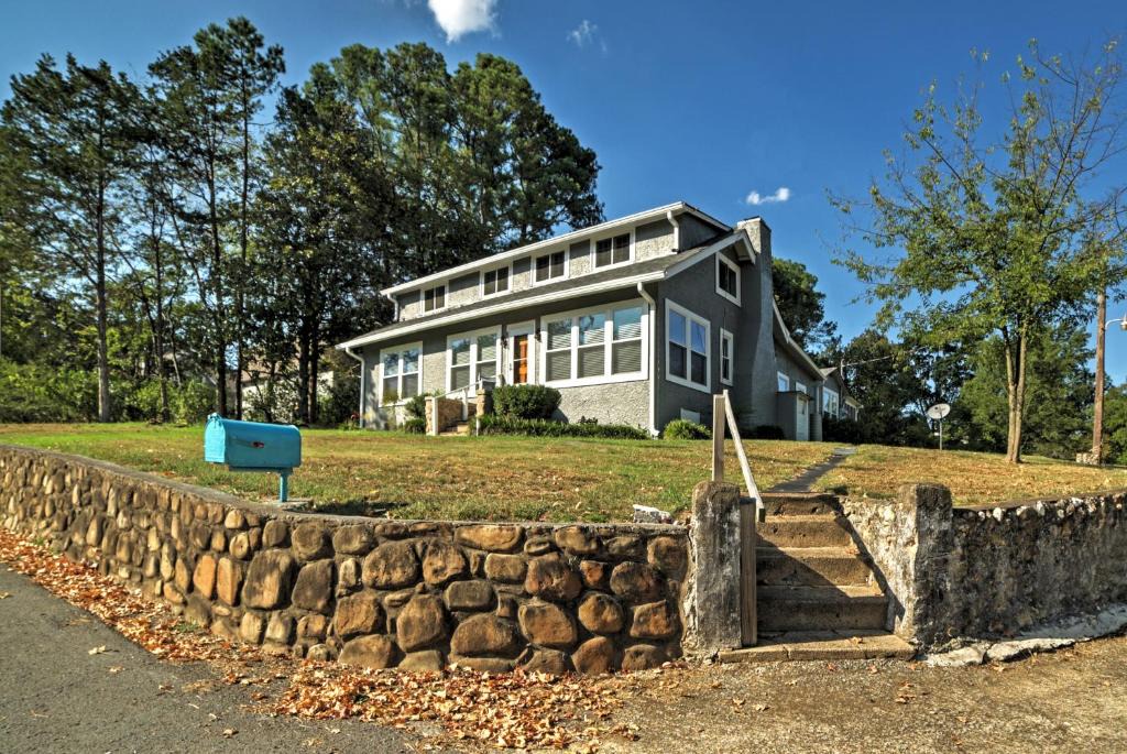 East Ridge House | Spacious, Historic Home Only 6 Mi to Dwntwn Chatt!