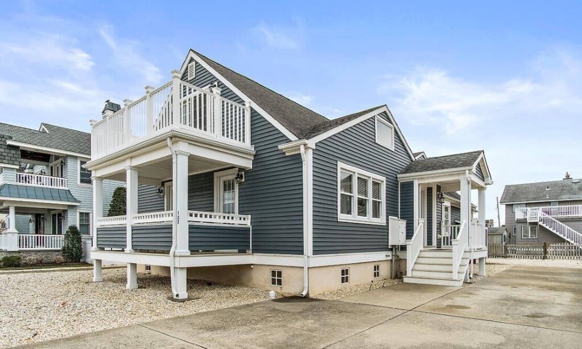 Stone Harbor House | Spacious home on an over-sized lot close to the beach.