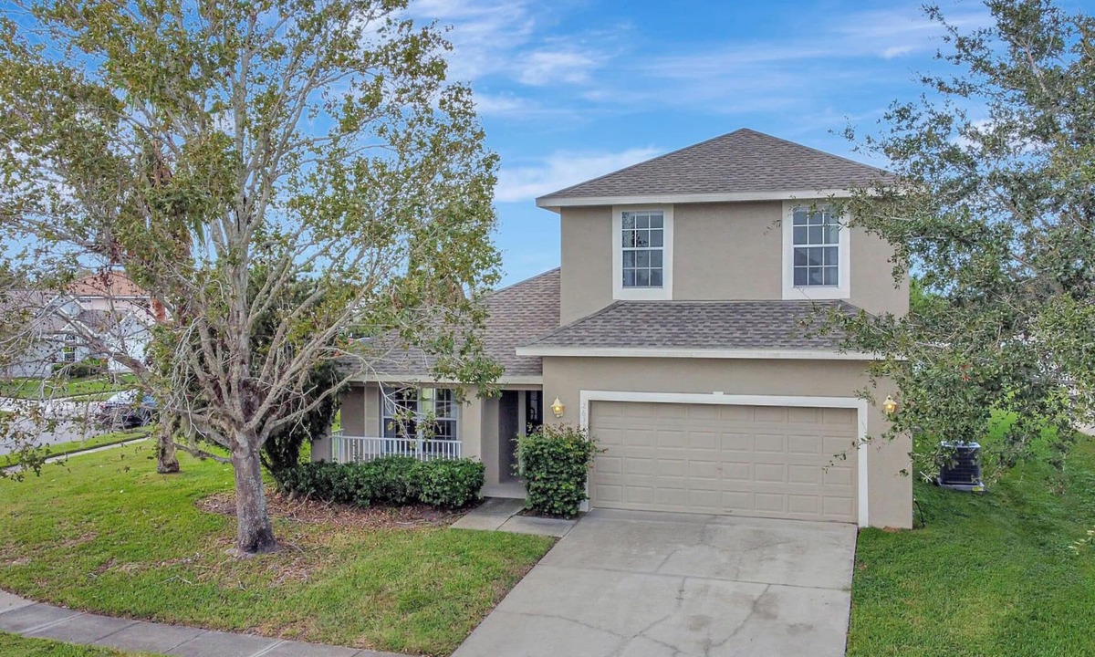 Kissimmee House | Spacious home, private pool (heatable), gated community, TV in all bedrooms