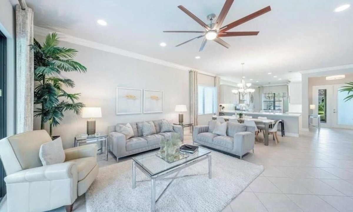 Naples House | Spacious house, sleeps 6 in beautiful Naples! Resort style pools, pickleball…