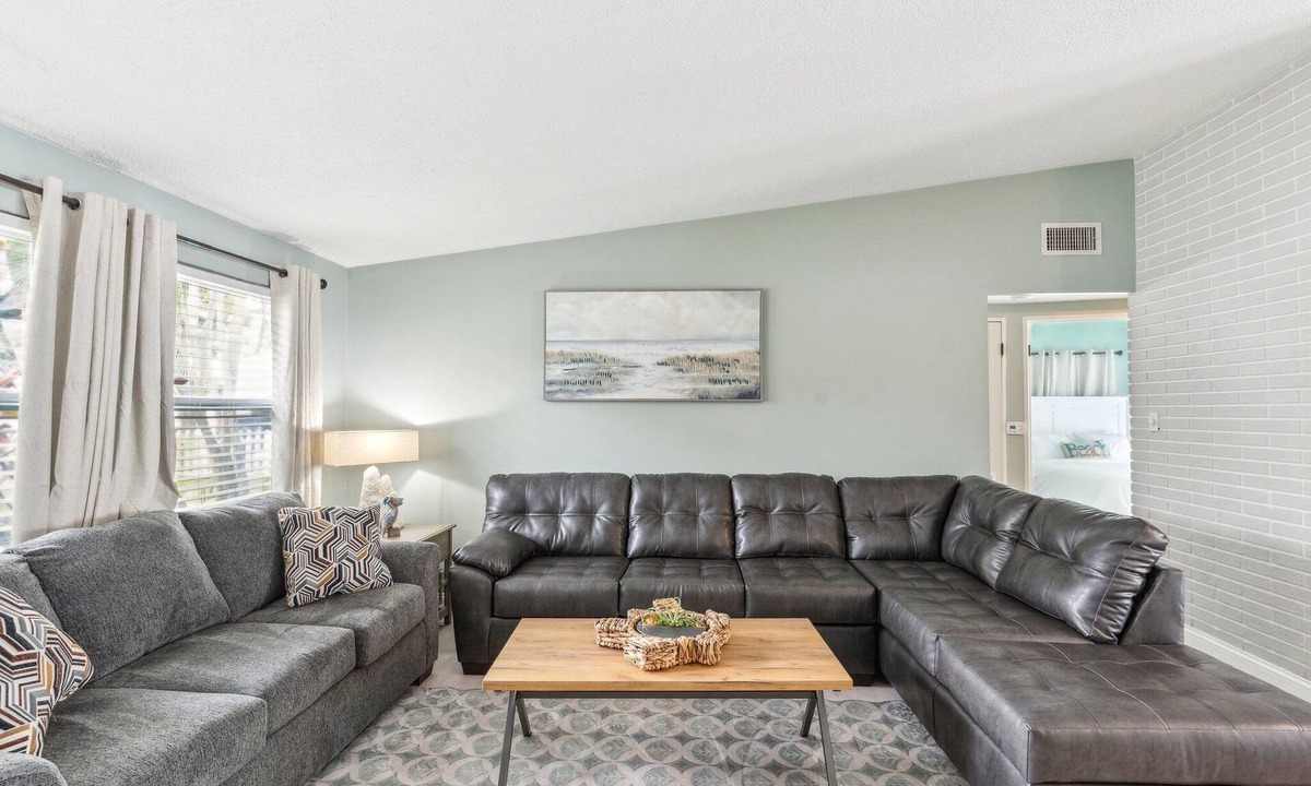 Anona House | Spacious Largo Home with Private Pool, Perfect FL Getaway!
