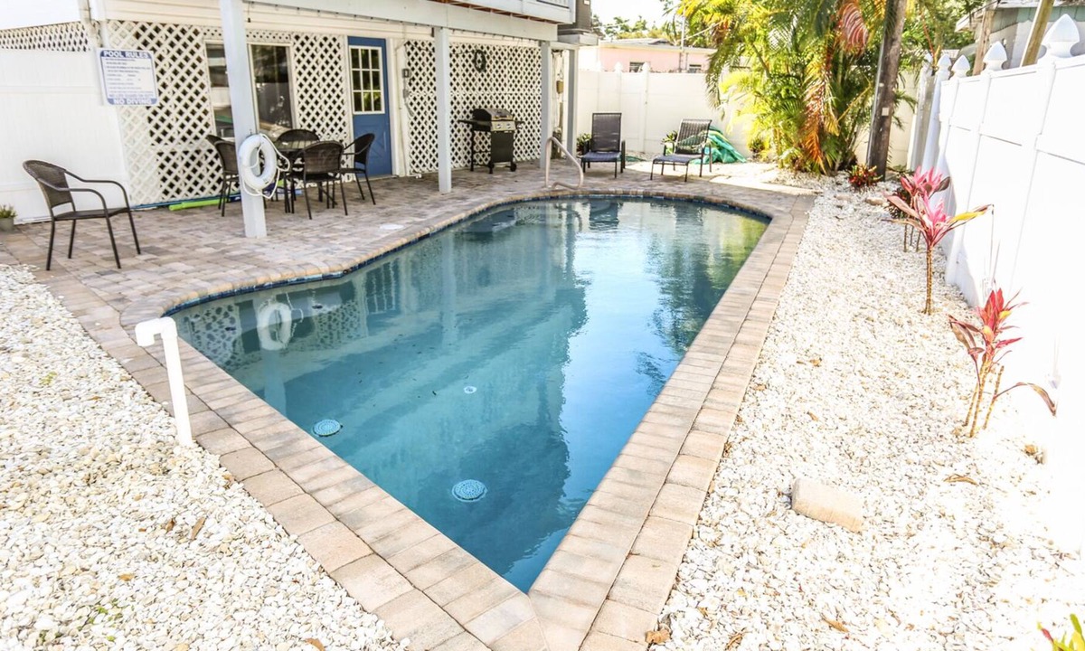 Fort Myers Beach House | Spacious, modern beach home w. private pool, walk to beach
