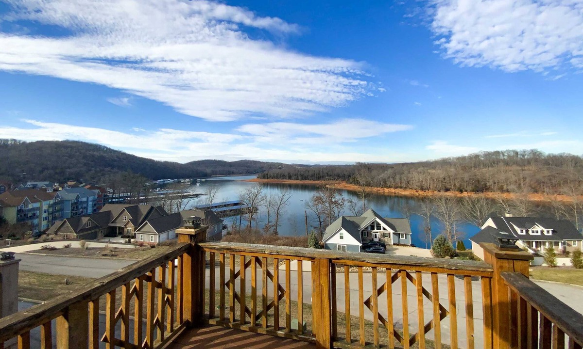 Andersonville House | Spacious Norris Lake Retreat・View・Deck・BBQ Grill