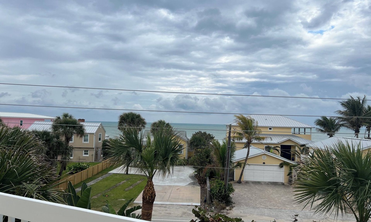 Melbourne Beach House | Spacious Oceanview located directly across from beach access - remodeled WIFI