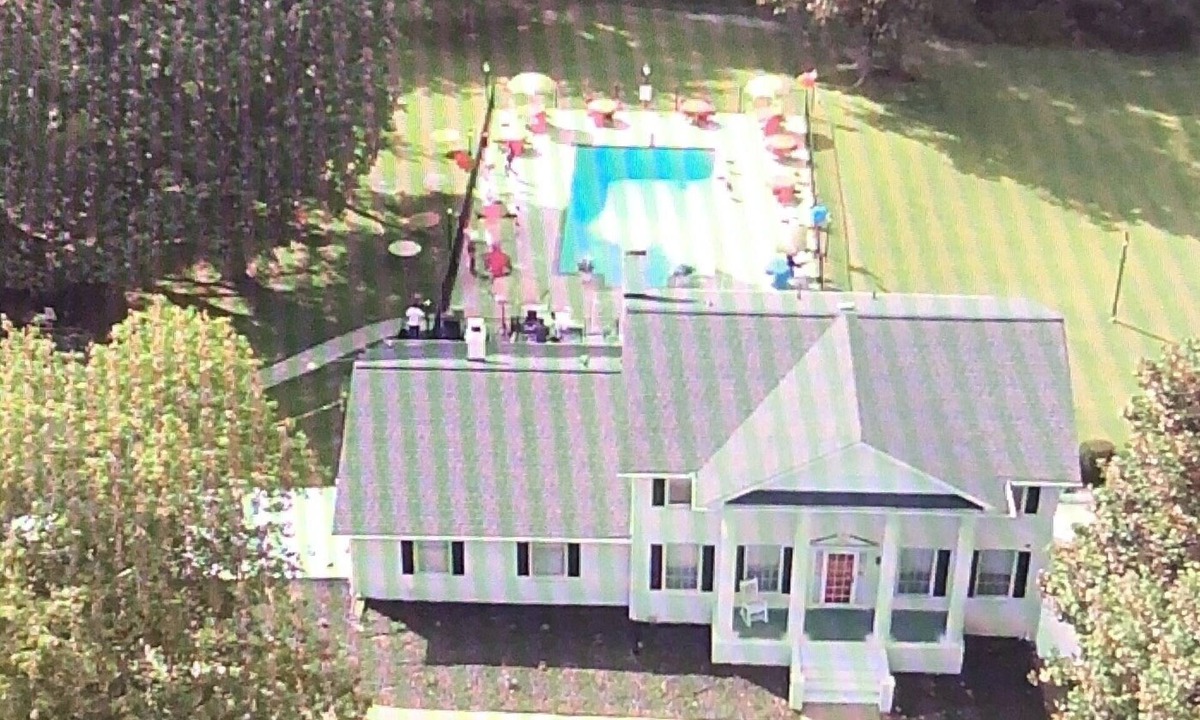 Jonesboro House | Spacious property for rent. We welcome a family or a business.