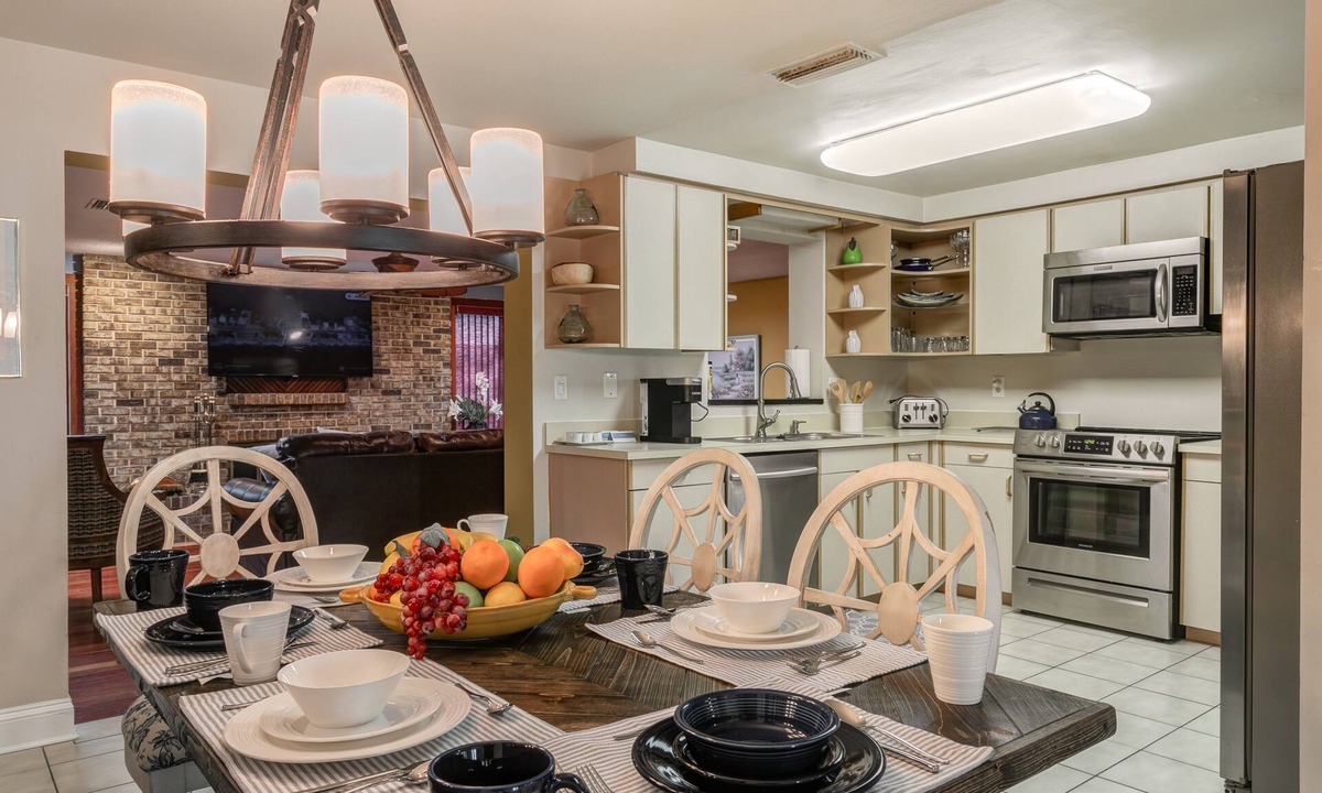 Largo House | SPACIOUS RANCH HOUSE TO ENJOY THE TAMPA BAY- CLEARWATER AREA