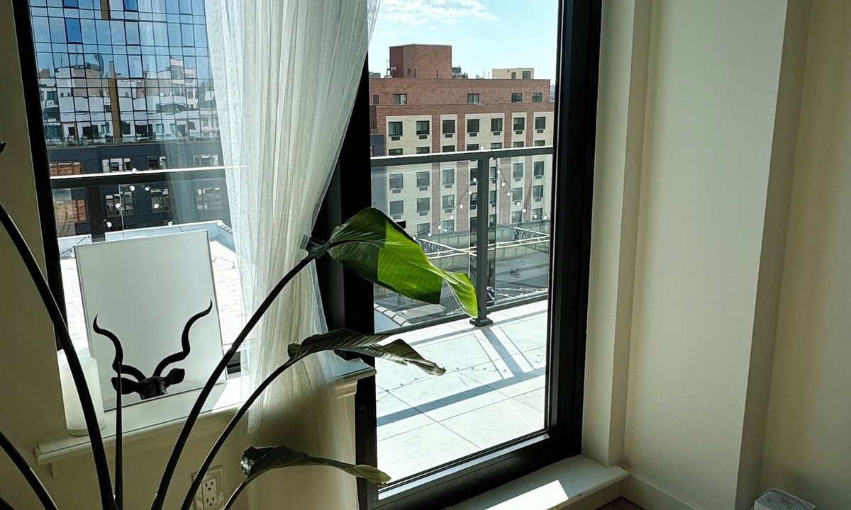 Bedford-Stuyvesant Apartment | SPACIOUS SUNNY QUIET 3BR2BA PENTHOUSE NEW MODERN ELEVATOR APT WITH A BALCONY