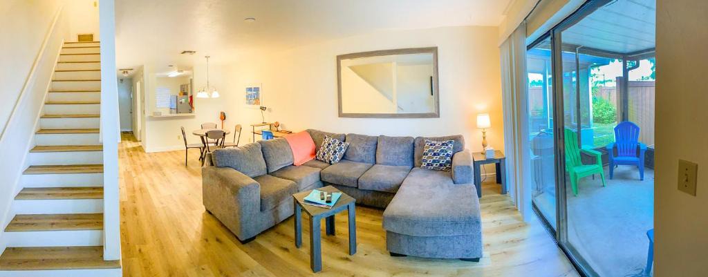 Ocala House | Spacious Townhome Ocala, Central Location, Newly Renovated, Pets Welcome