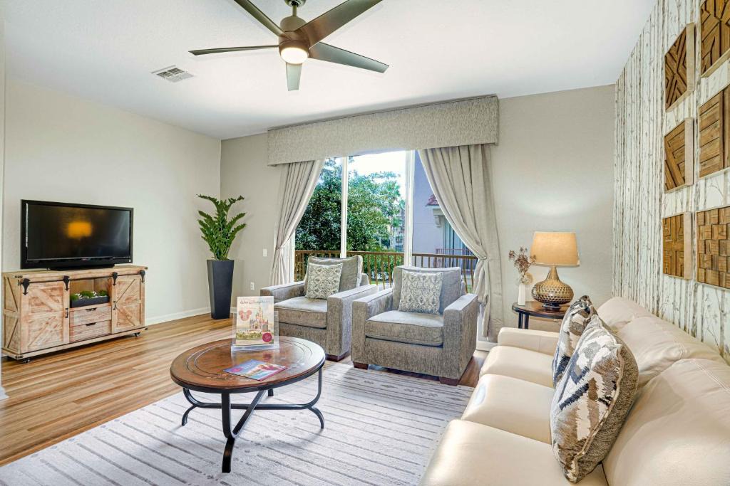 Florida Central Atlantic Coast House | Spacious Townhome wPatio Garage Sleeps10