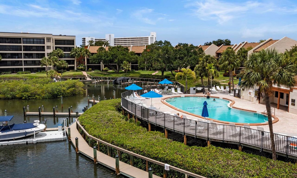 Siesta Key Condo | Spacious vacation rental condo with lagoon views, beach access, and pool