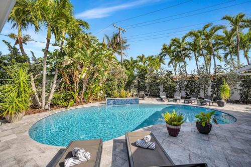 Imperial Point House | Spacious Villa for 15 w Pool & Outdoor Oasis