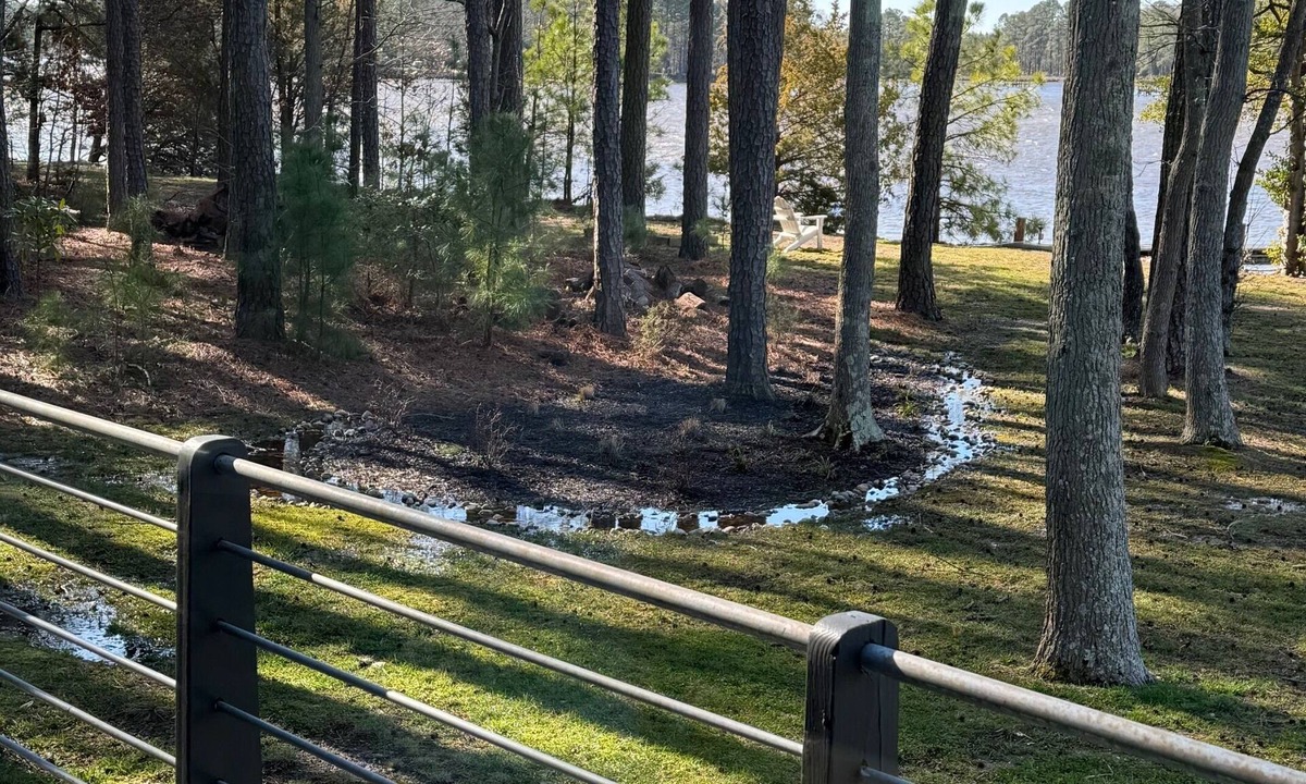 Royal Oak Cottage | Spacious waterfront house in charming Royal Oak with WiFi, AC, dock