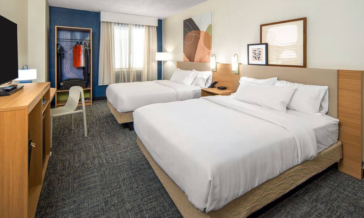 Clifton Hotel | Spark by Hilton Clifton