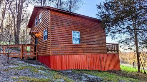 Sparta House | Sparta Serenity: Charming Cabin with Hot Tub and Scenic Farm Views in TN