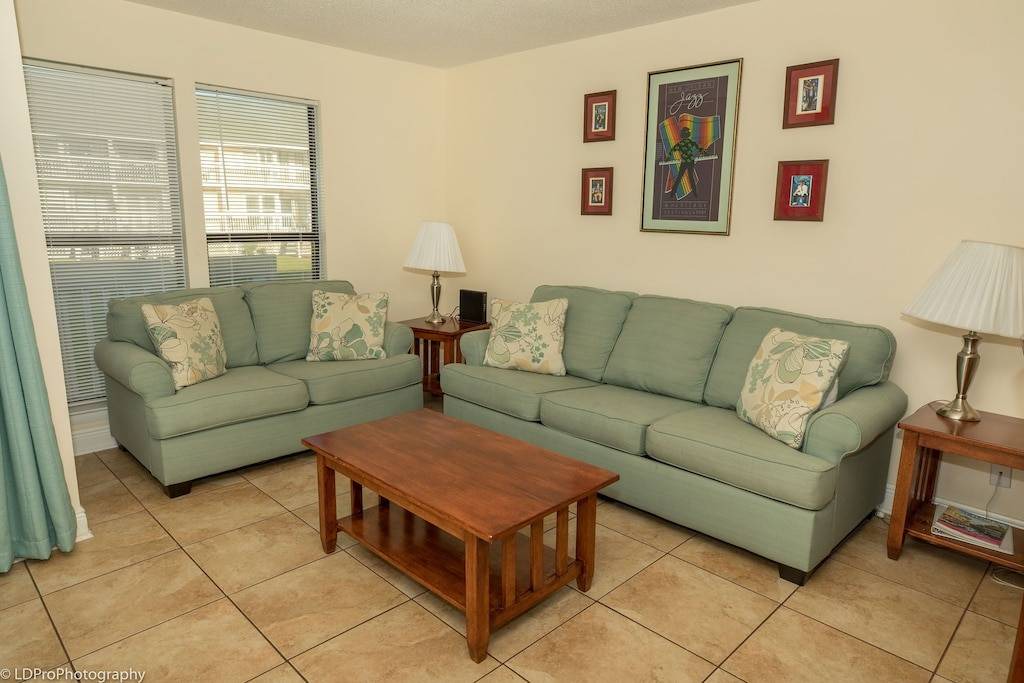 Holiday Isle Condo | SPC8121 - Studio with Murphy Bed - sleeps 4