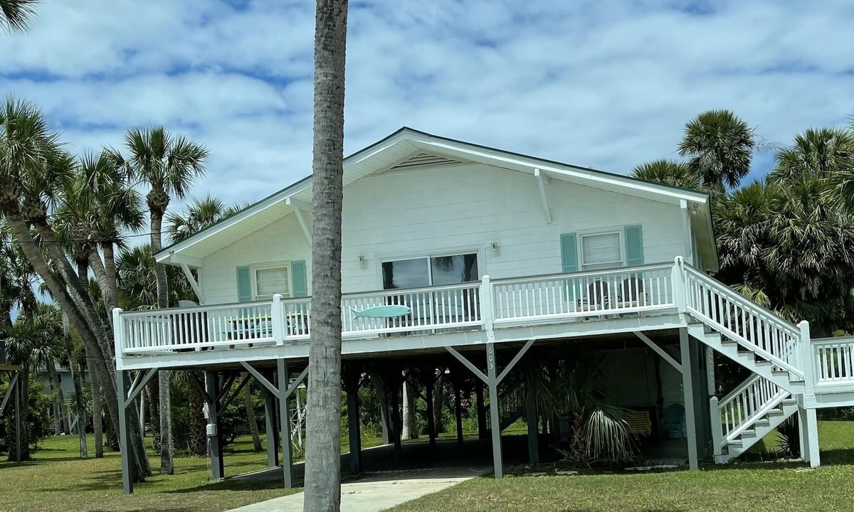 Edisto Island House | SPECTACULAR BEACH/OCEANVIEWS! PRIME LOCATION ON PALMETTO BLVD
