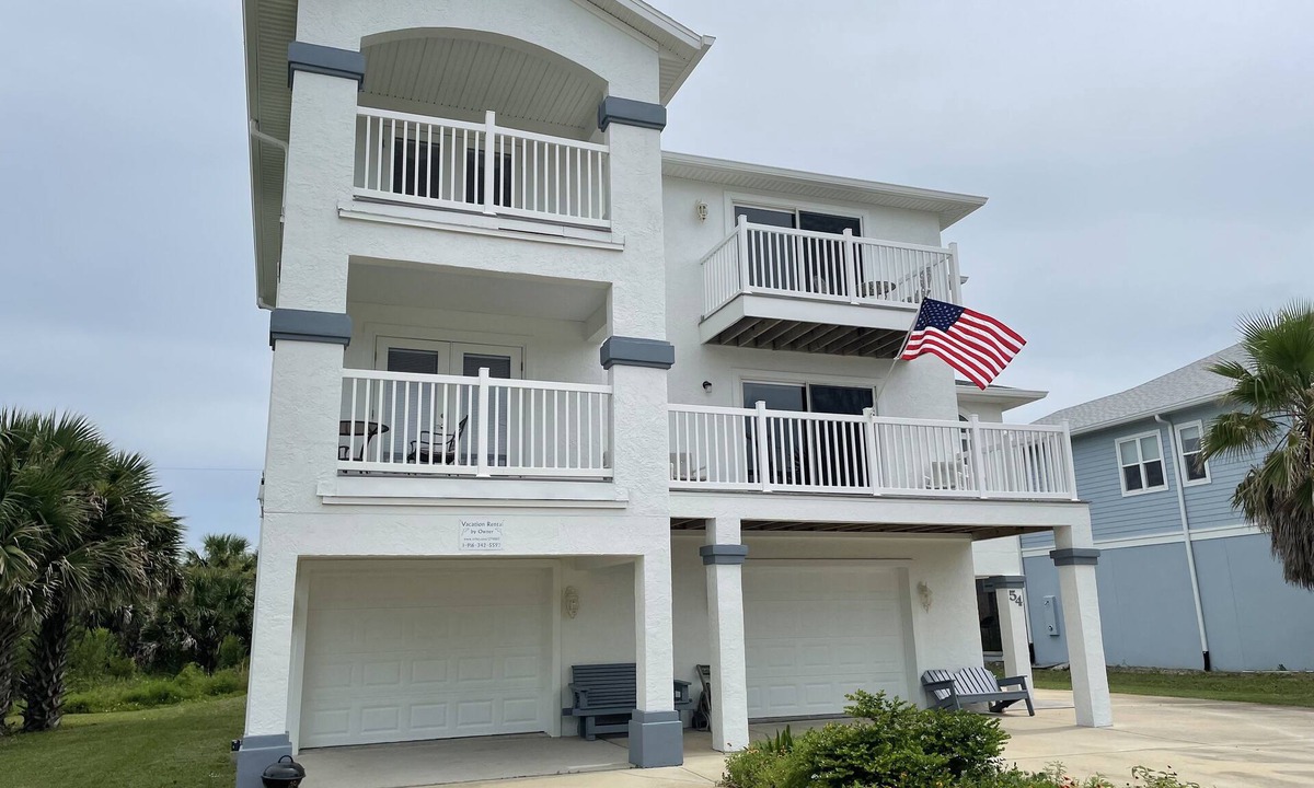 Marineland Acres House | Spectacular Ocean-View Home/1 minute walk to beach