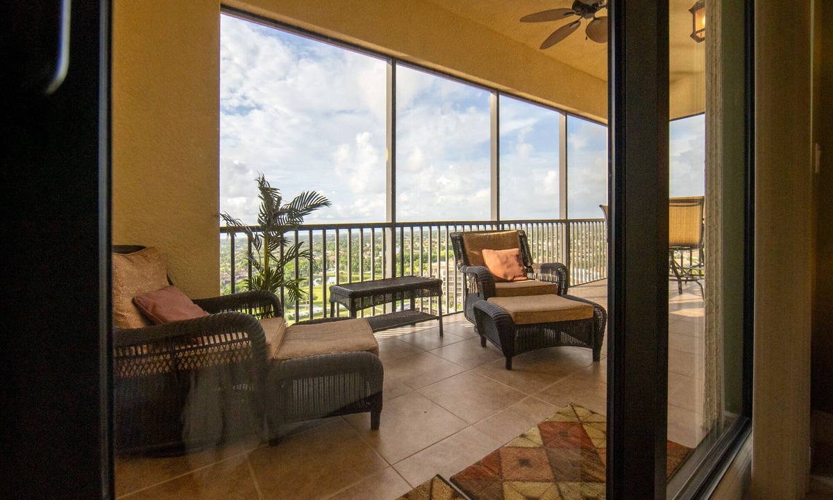 Cape Harbour Condo | Spectacular Penthouse, Beautiful Marina Views 1504