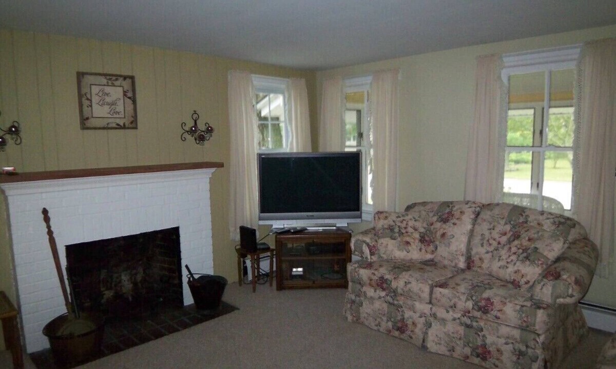 Cape May Point House | Spend your vacation in this charming 4-bedroom home in quiet Cape May Point.