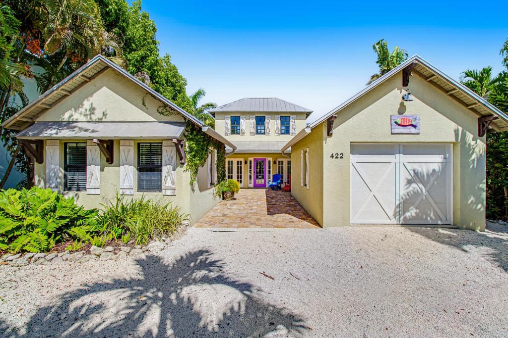 Anna Maria House | Spring has Arrived!