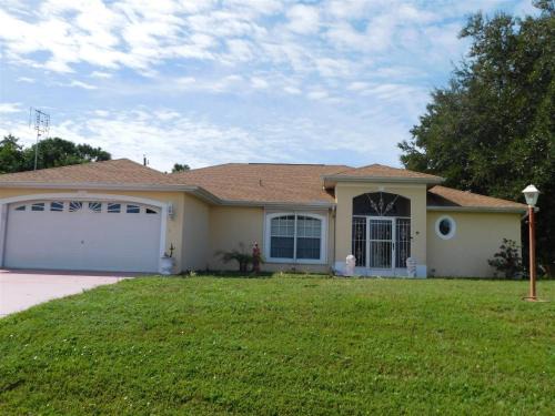 Englewood East House | St Catherines Ave