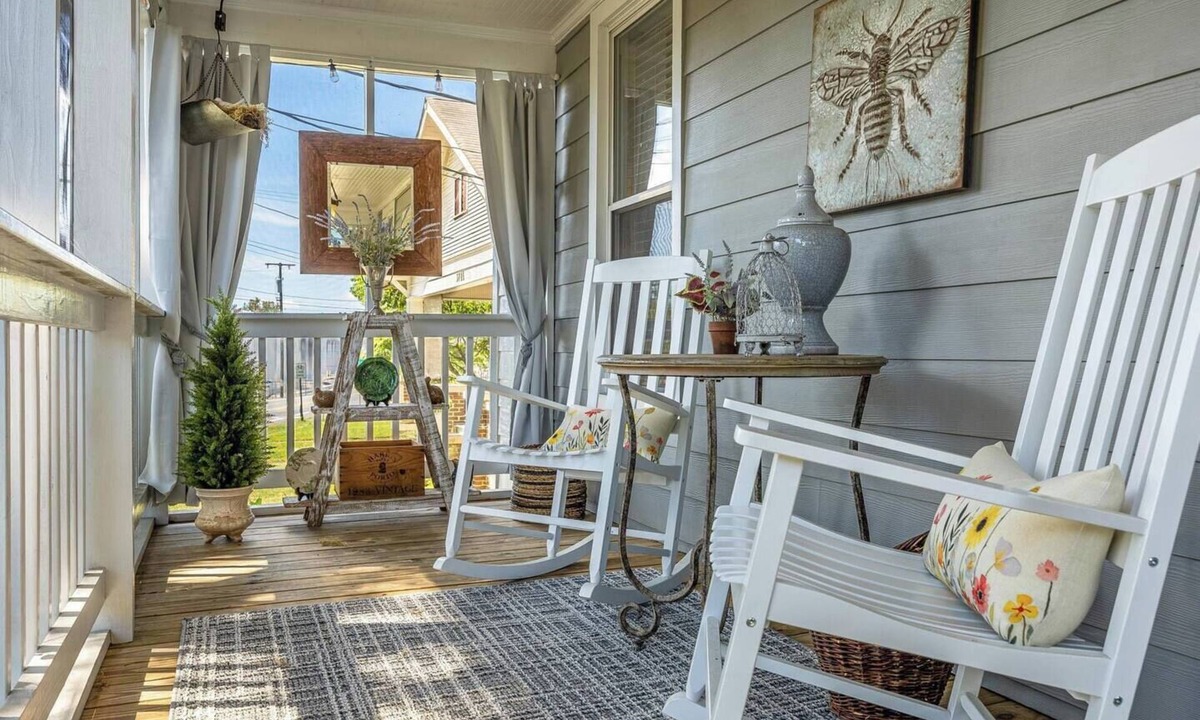 St. Elmo Improvement League House | St. Elmo Bungalow - Mtn Views! *Monthly Stays*