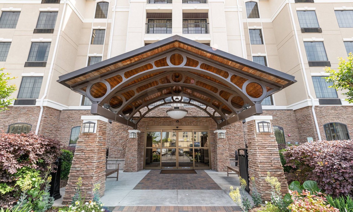 North Charleston Hotel | Staybridge Suites North Charleston by IHG